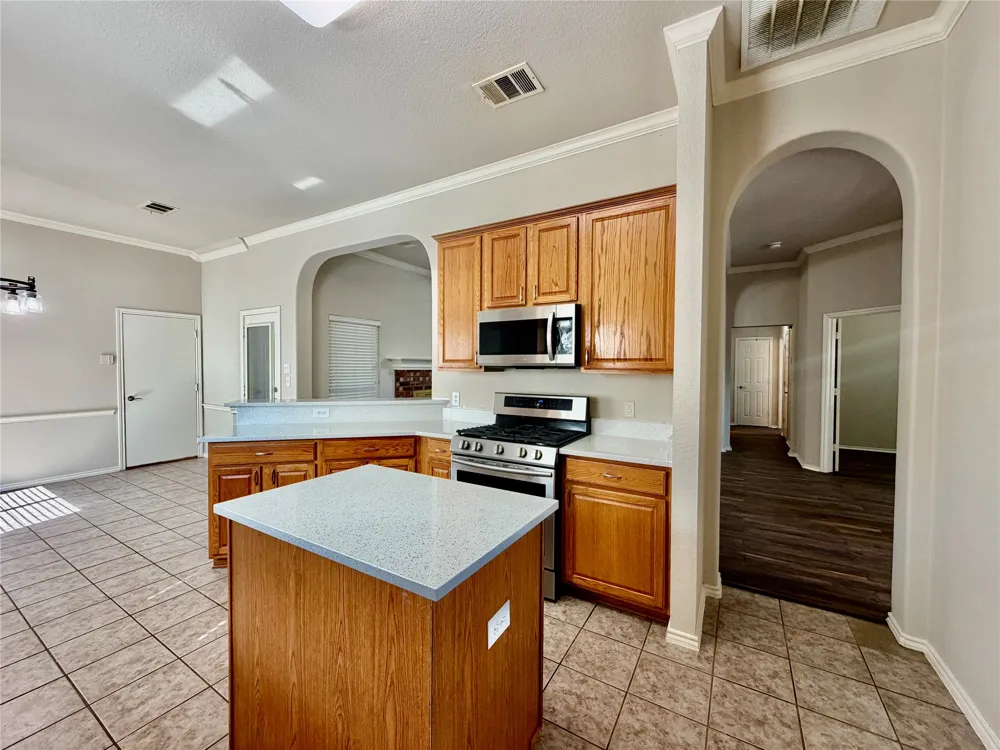 4611 Harvest Lane Sachse, TX 75048