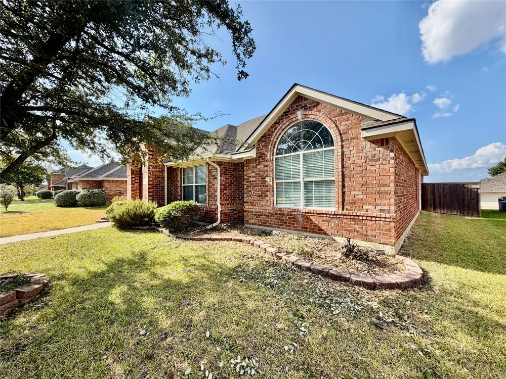 4611 Harvest Lane Sachse, TX 75048
