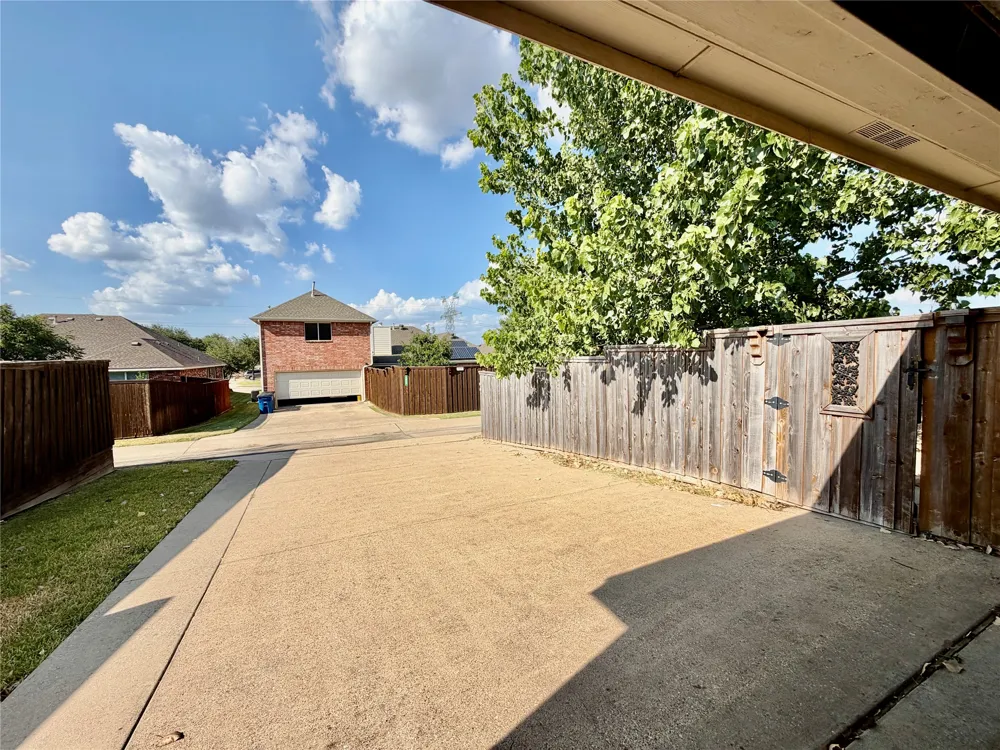 4611 Harvest Lane Sachse, TX 75048