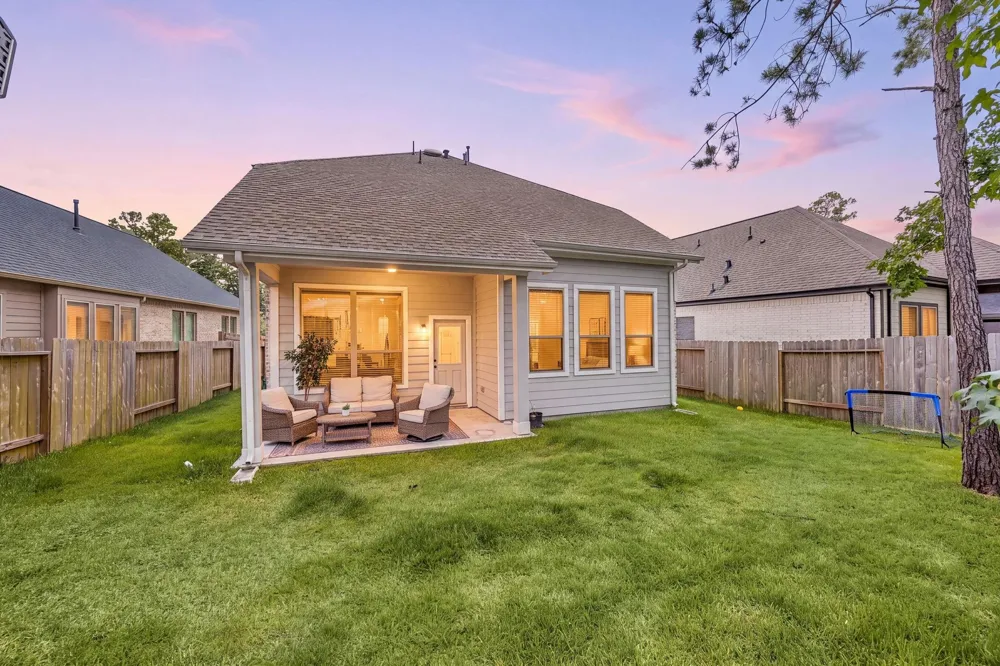 318 Cascade Heights Drive Montgomery, TX 77316