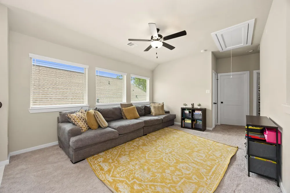 318 Cascade Heights Drive Montgomery, TX 77316
