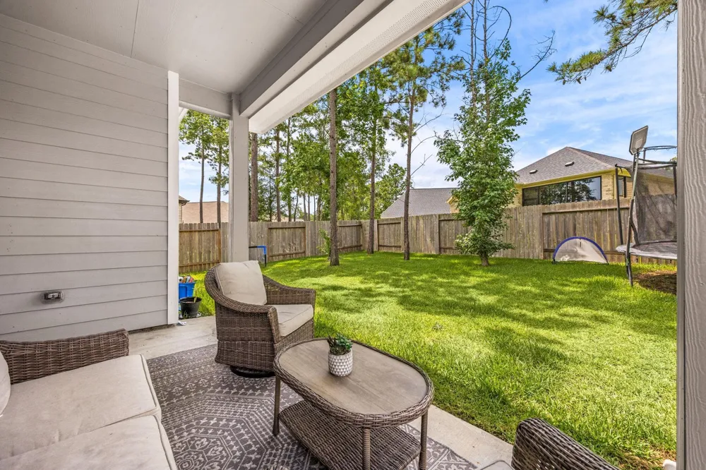 318 Cascade Heights Drive Montgomery, TX 77316