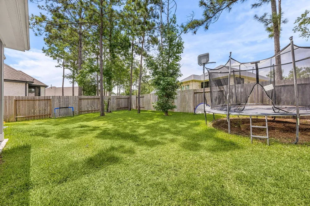318 Cascade Heights Drive Montgomery, TX 77316