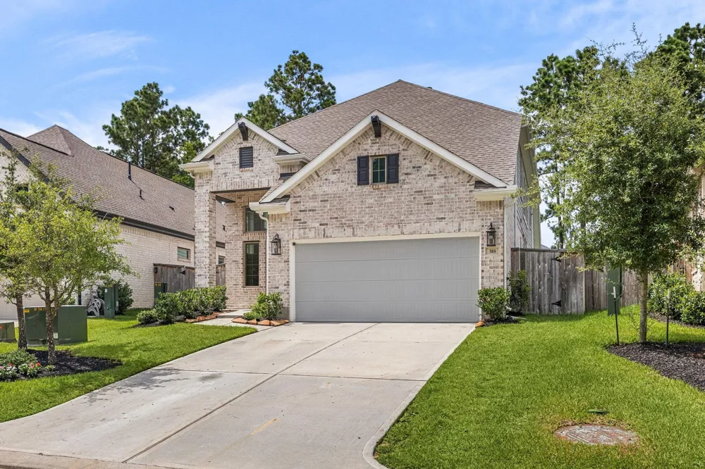 318 Cascade Heights Drive Montgomery, TX 77316