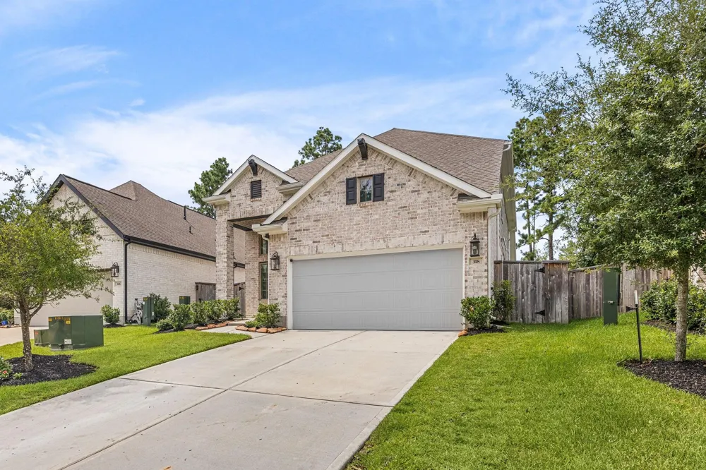 318 Cascade Heights Drive Montgomery, TX 77316