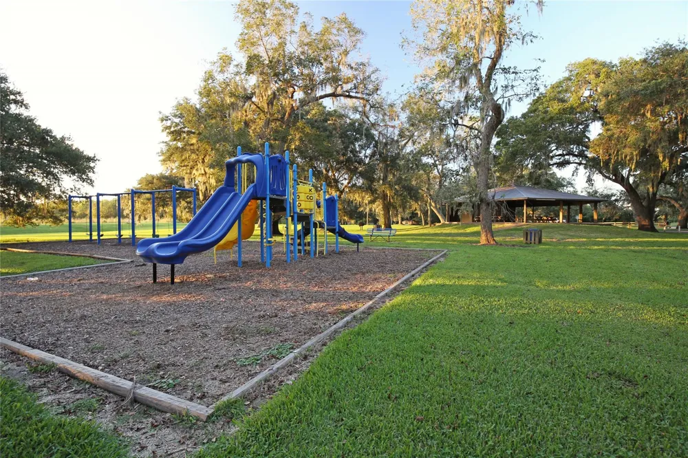 1120 Frontier Trail Angleton, TX 77515