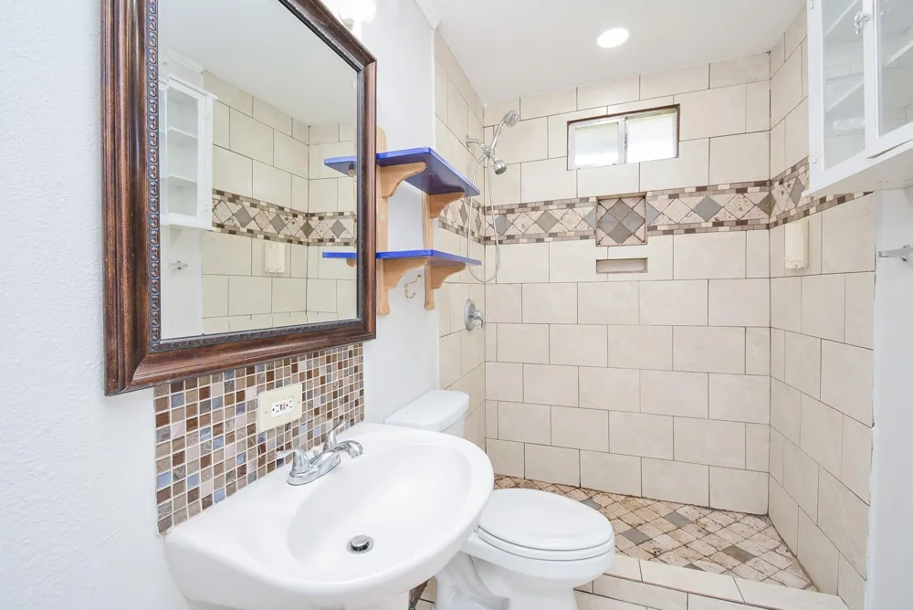 5006 Libbey Lane Houston, TX 77092