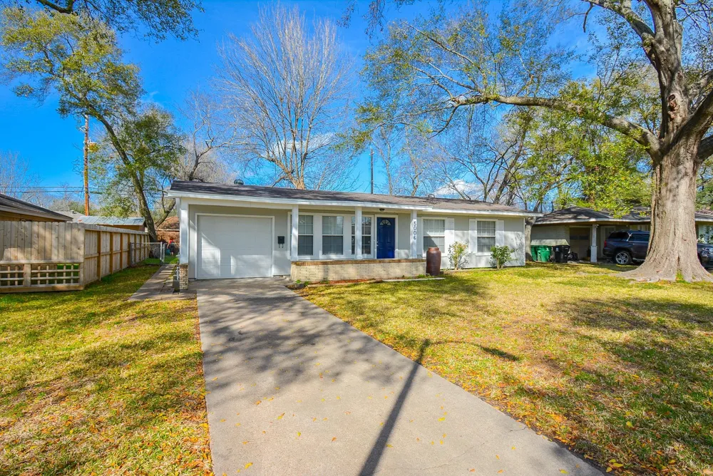 5006 Libbey Lane Houston, TX 77092