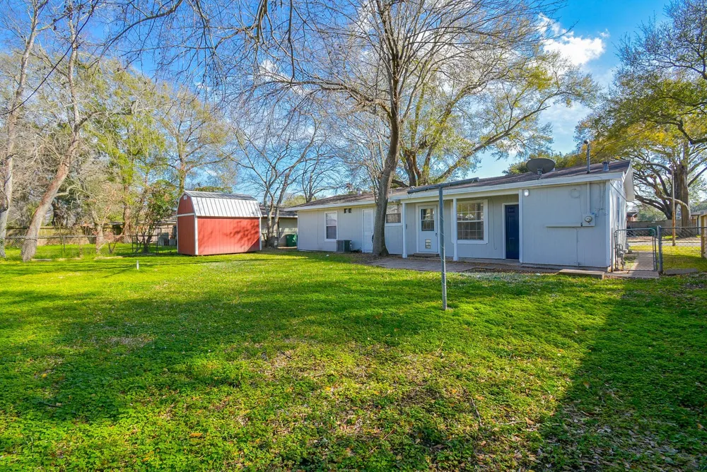 5006 Libbey Lane Houston, TX 77092