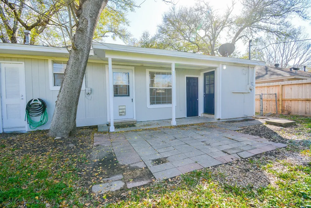 5006 Libbey Lane Houston, TX 77092
