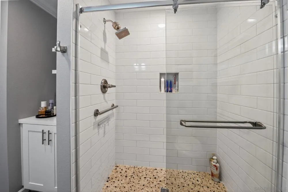 12461 Rios San Diego, CA 92128