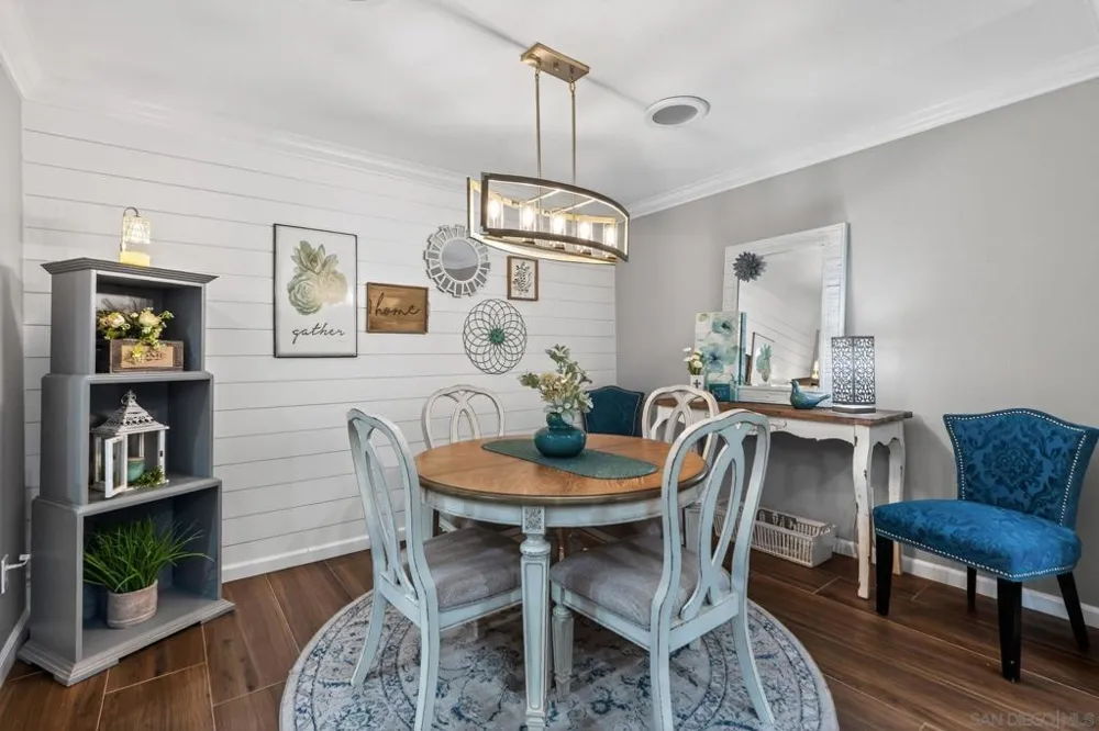 12461 Rios San Diego, CA 92128