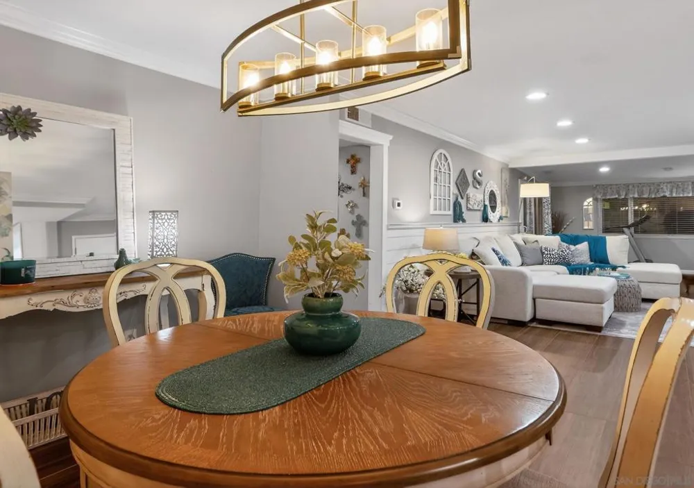 12461 Rios San Diego, CA 92128