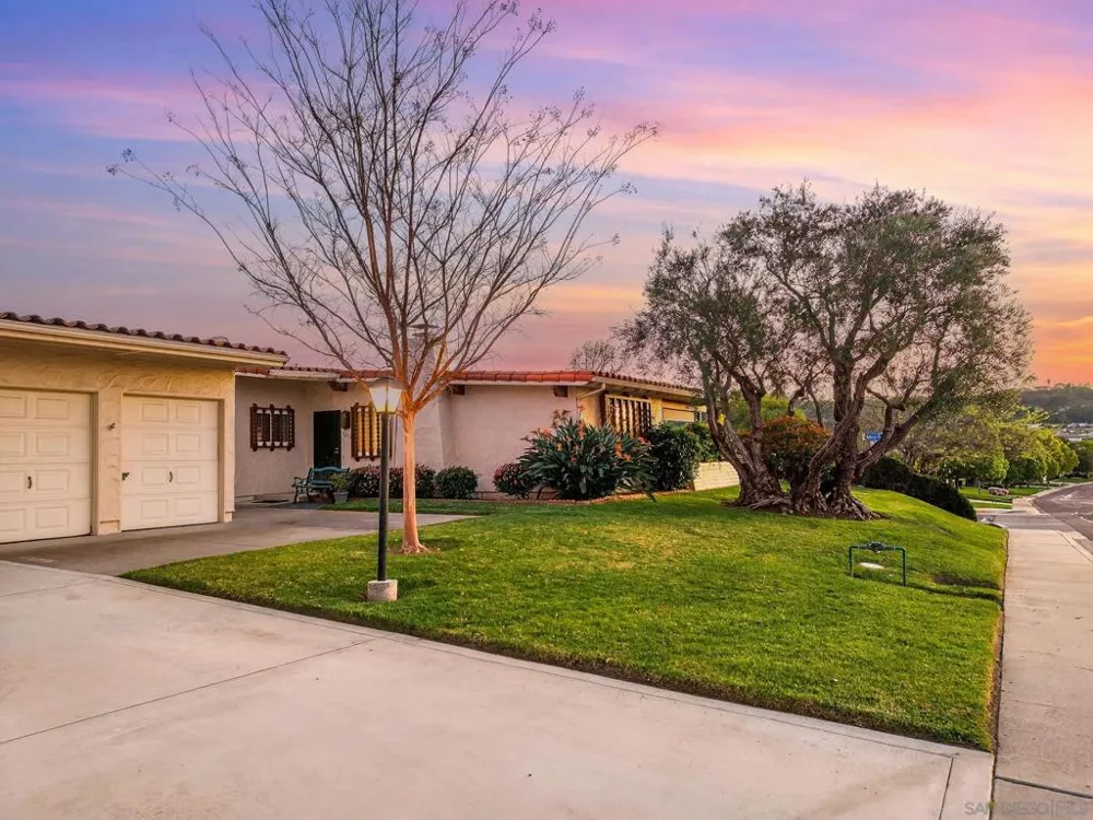 12461 Rios San Diego, CA 92128
