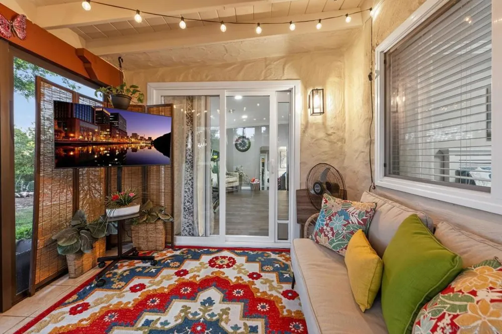12461 Rios San Diego, CA 92128
