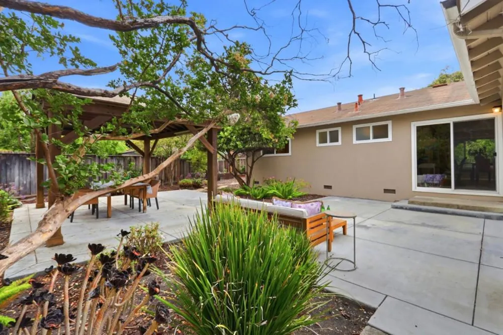 1729 Jeffery Court Santa Clara, CA 95051