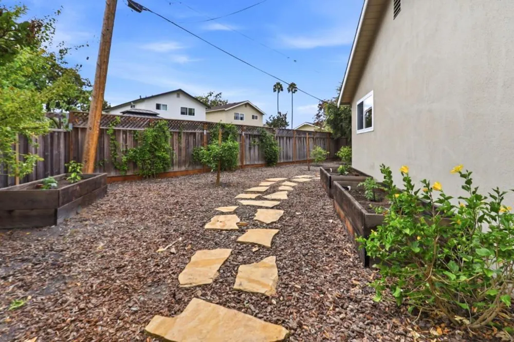 1729 Jeffery Court Santa Clara, CA 95051