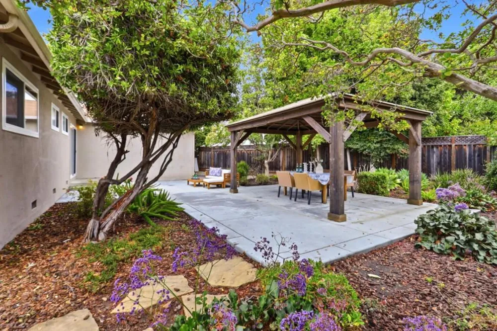 1729 Jeffery Court Santa Clara, CA 95051