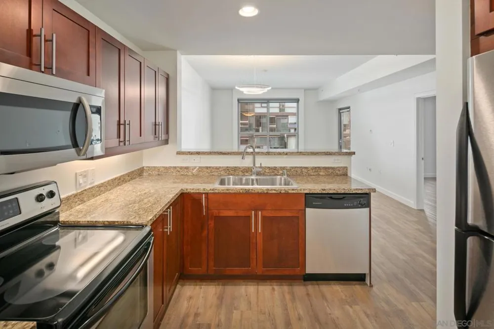 253 10th Ave #632 San Diego, CA 92101
