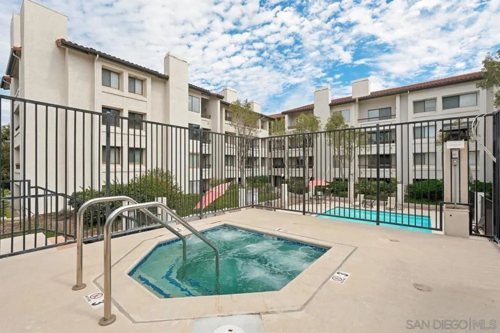 5645 Friars #384 San Diego, CA 92110