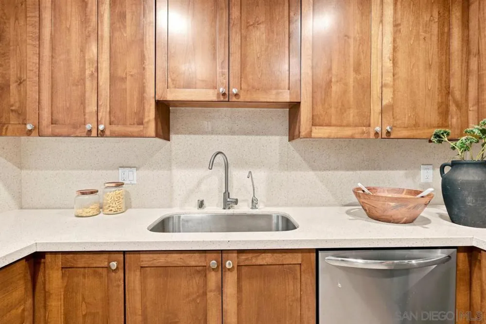 5645 Friars #384 San Diego, CA 92110