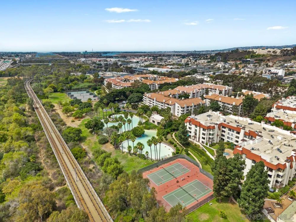 5645 Friars #384 San Diego, CA 92110