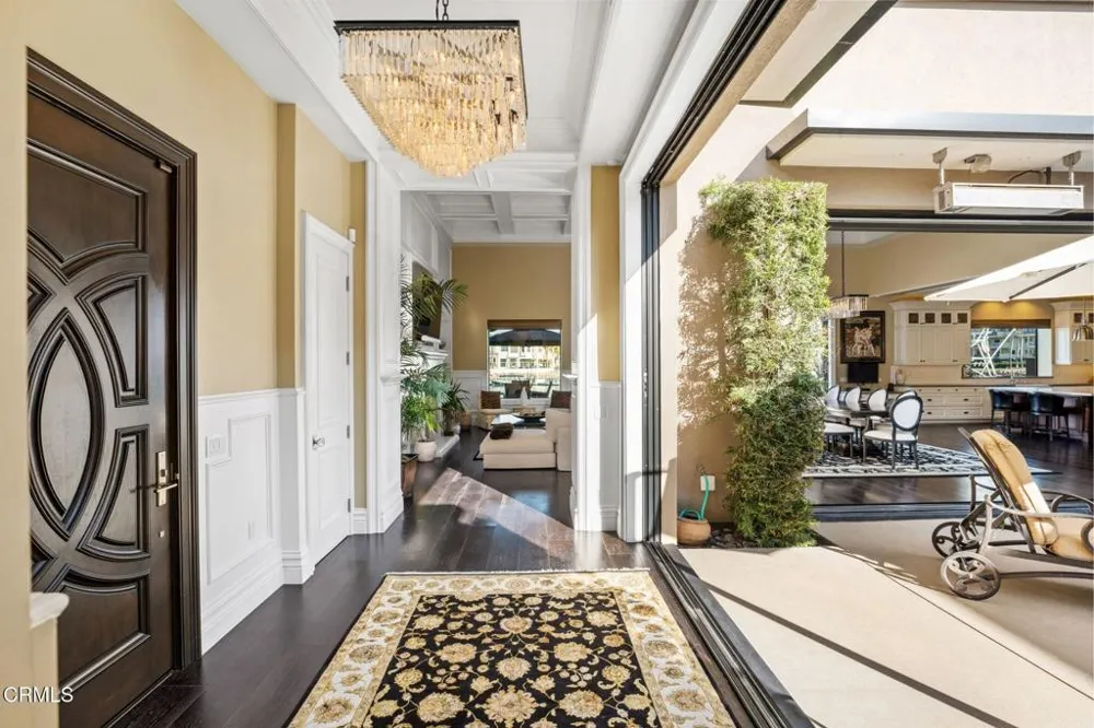 4490 Eastbourne Bay Oxnard, CA 93035