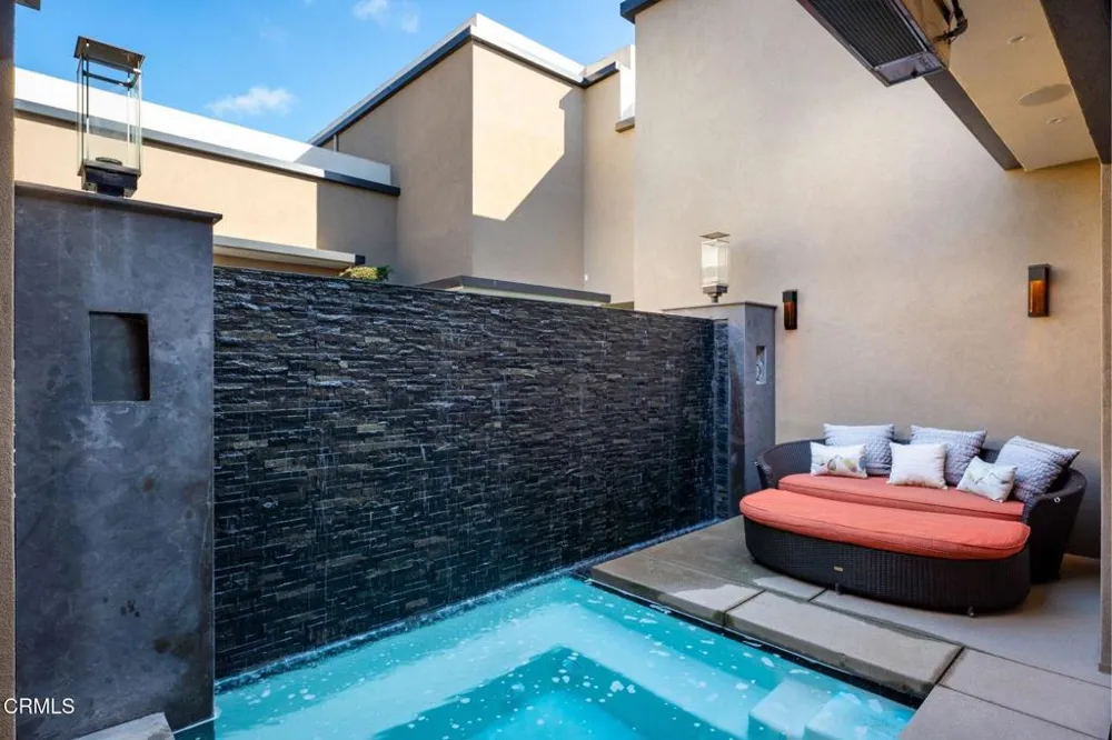 4490 Eastbourne Bay Oxnard, CA 93035