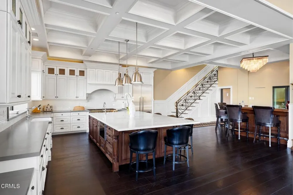 4490 Eastbourne Bay Oxnard, CA 93035