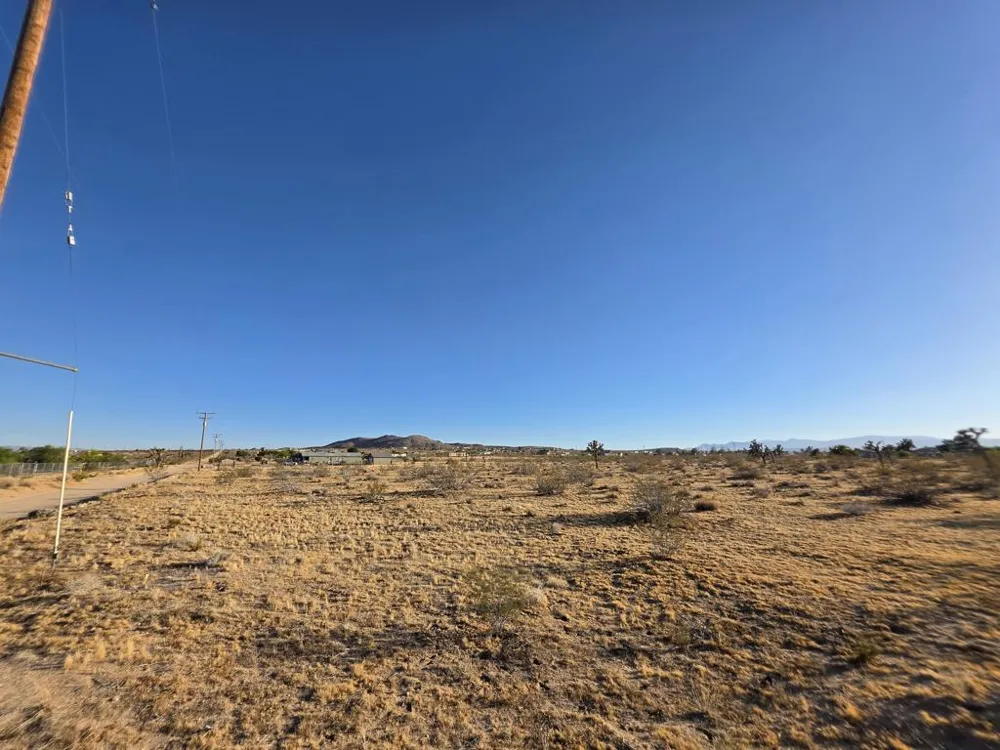 59871 Reche Road Landers, CA 92285
