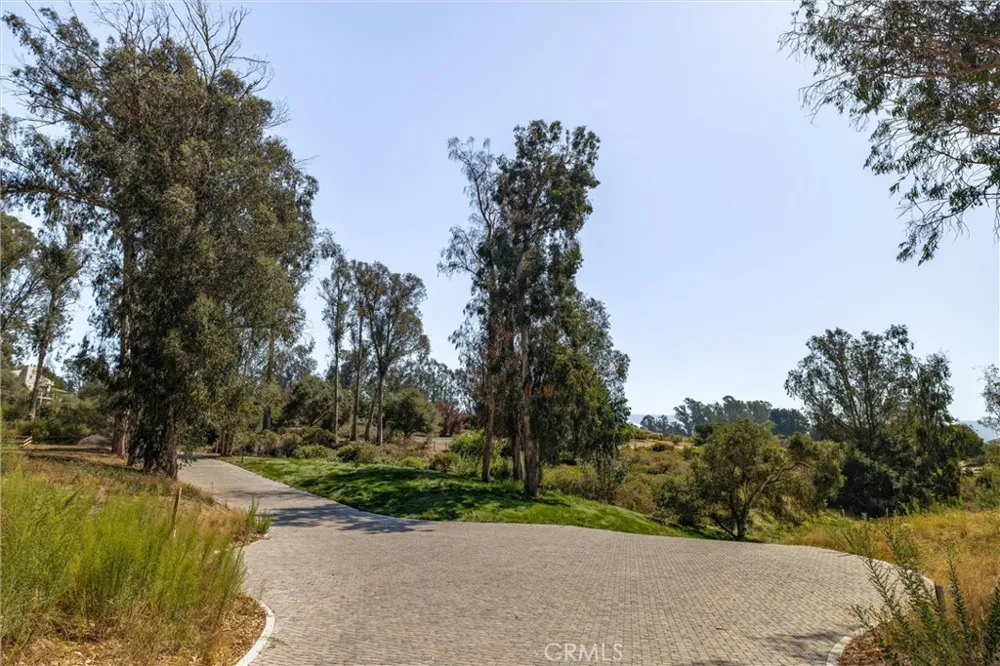 2 Castle Bluff Road Arroyo Grande, CA 93420