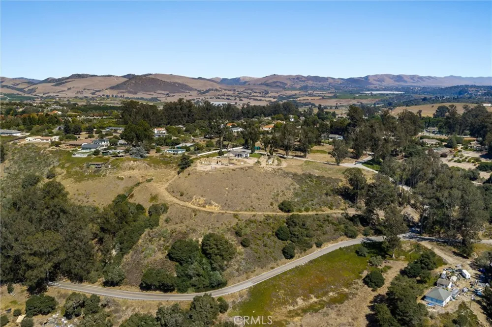 2 Castle Bluff Road Arroyo Grande, CA 93420