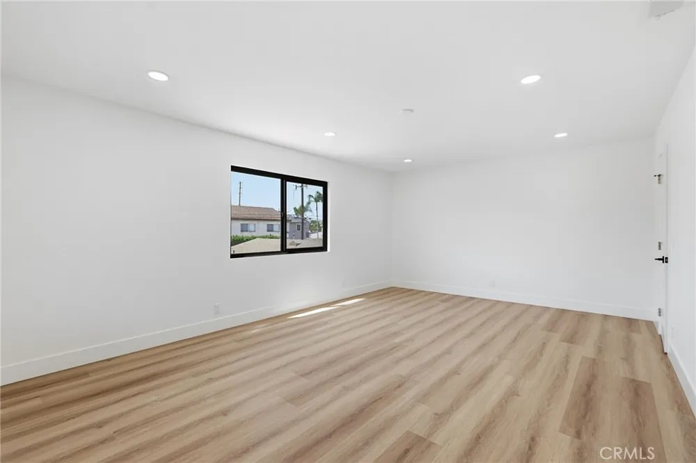 4529 Pepperwood Avenue Long Beach, CA 90808