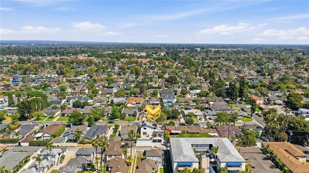 4529 Pepperwood Avenue Long Beach, CA 90808