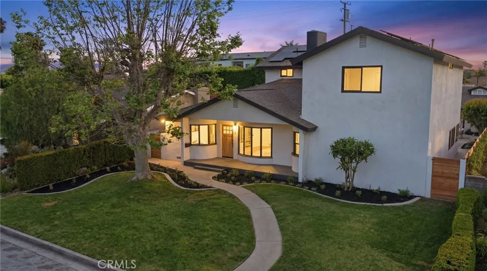 4529 Pepperwood Avenue Long Beach, CA 90808