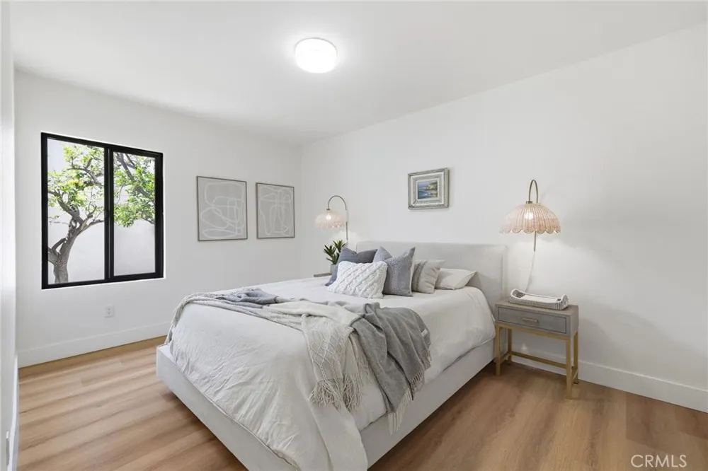 4529 Pepperwood Avenue Long Beach, CA 90808