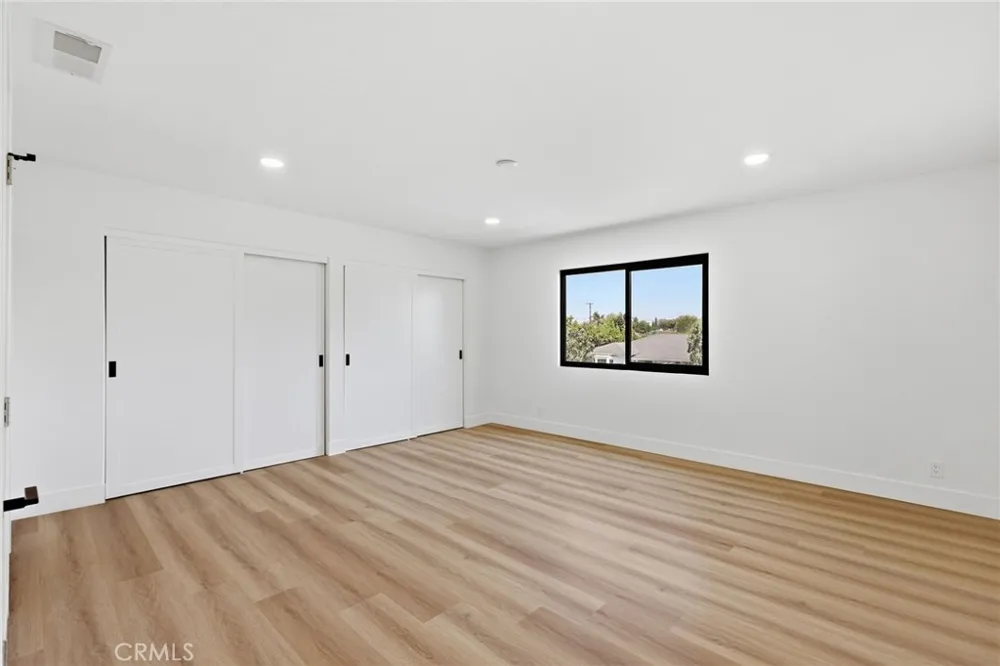 4529 Pepperwood Avenue Long Beach, CA 90808