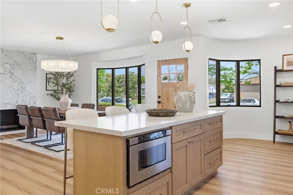 4529 Pepperwood Avenue Long Beach, CA 90808