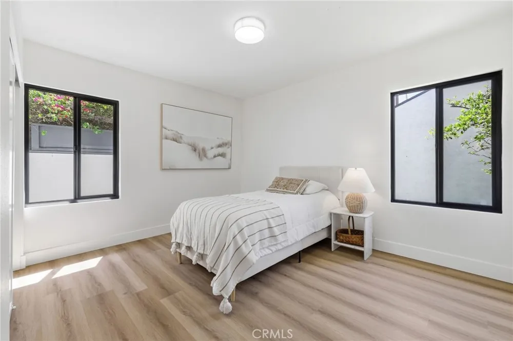 4529 Pepperwood Avenue Long Beach, CA 90808