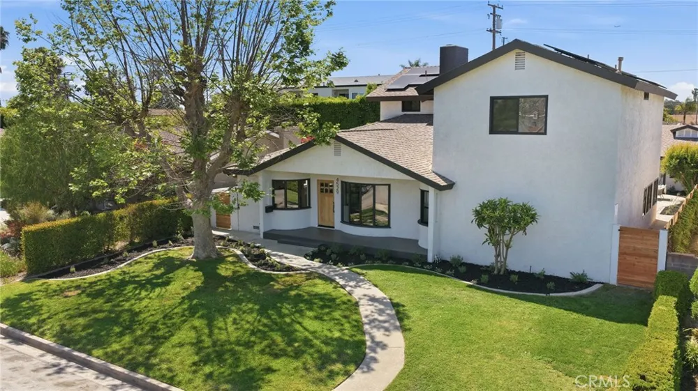 4529 Pepperwood Avenue Long Beach, CA 90808