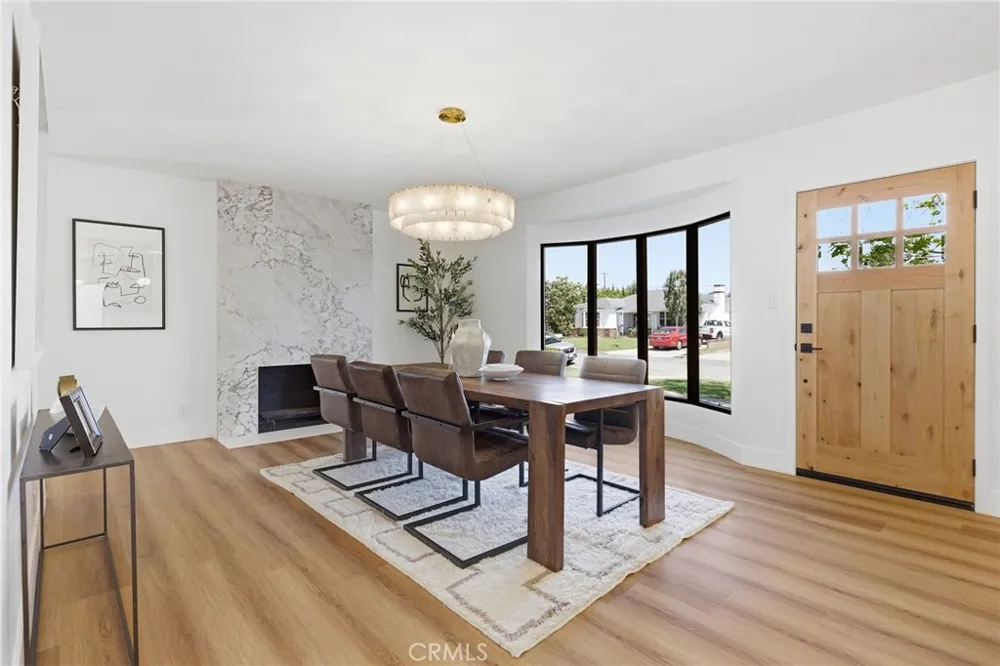 4529 Pepperwood Avenue Long Beach, CA 90808