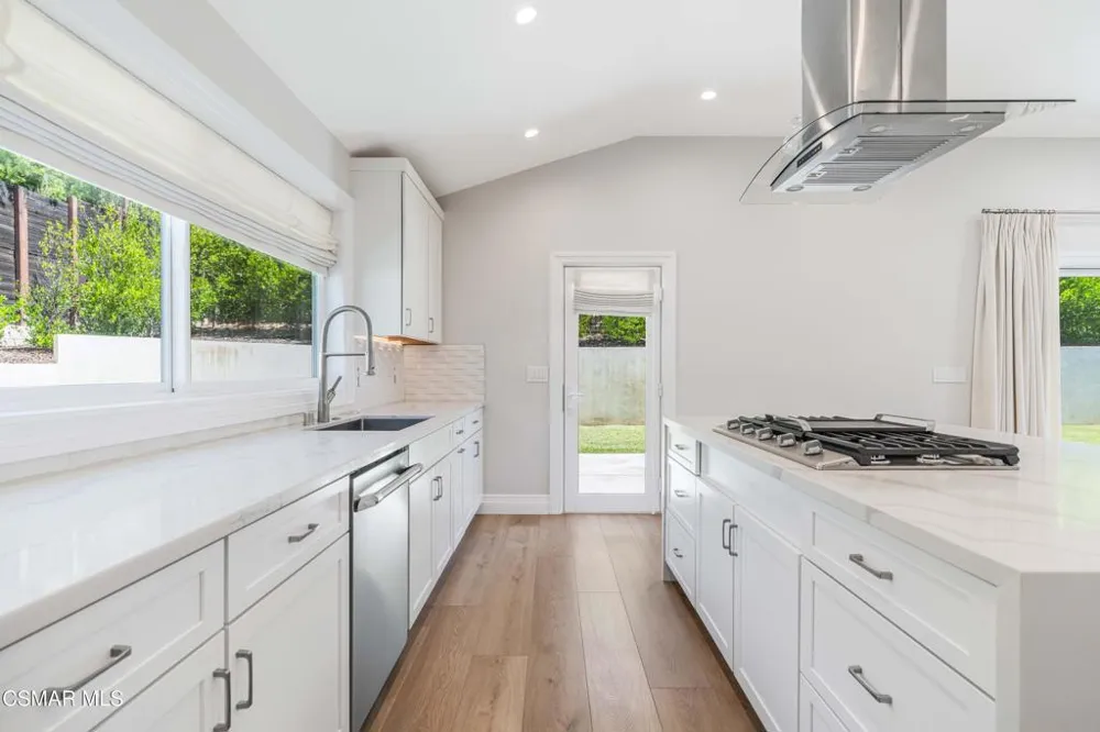 3214 Fermi Drive Topanga, CA 90290