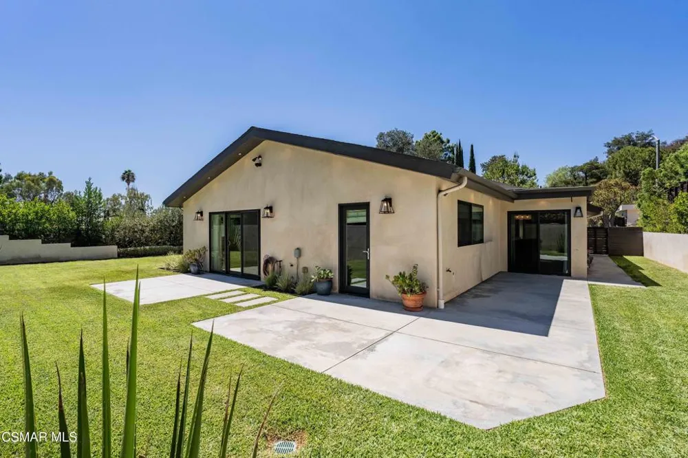 3214 Fermi Drive Topanga, CA 90290