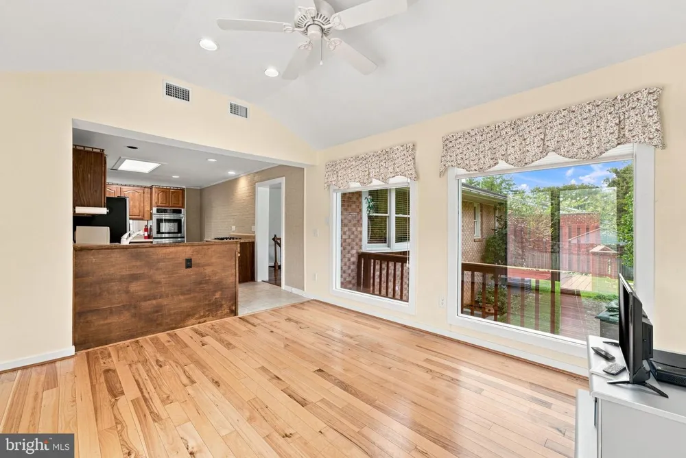 8216 GREENWICH ROAD Catlett, VA 20119