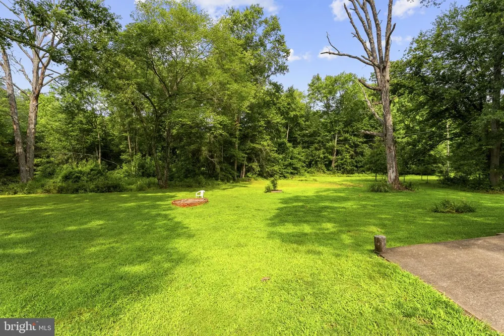 8216 GREENWICH ROAD Catlett, VA 20119