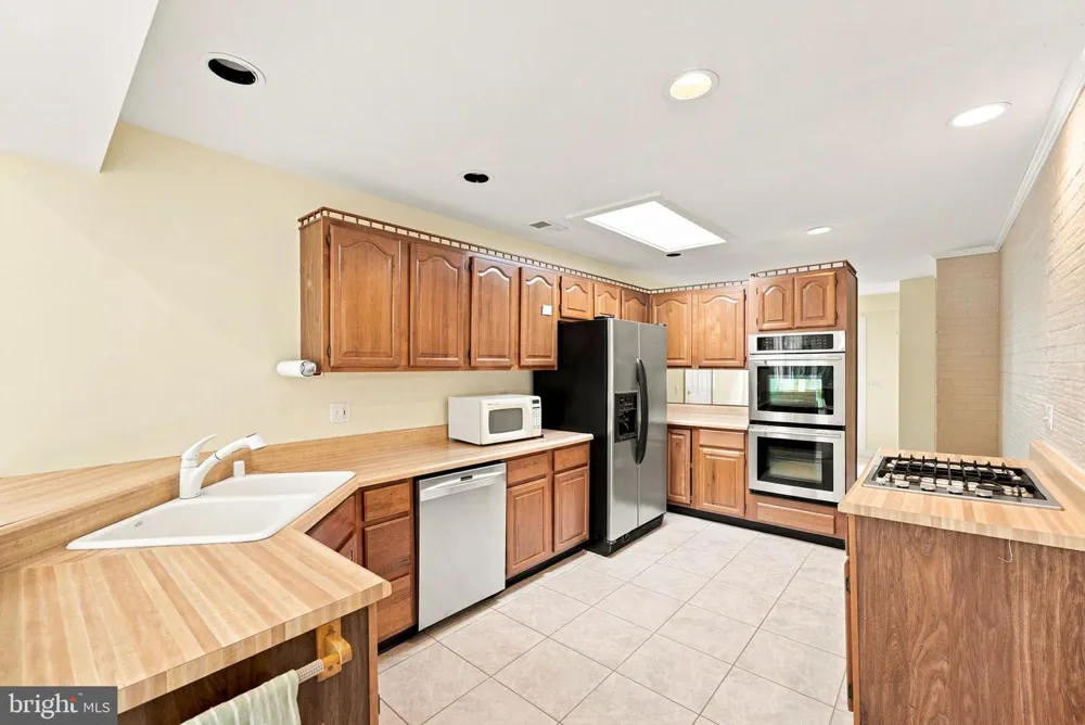 8216 GREENWICH ROAD Catlett, VA 20119