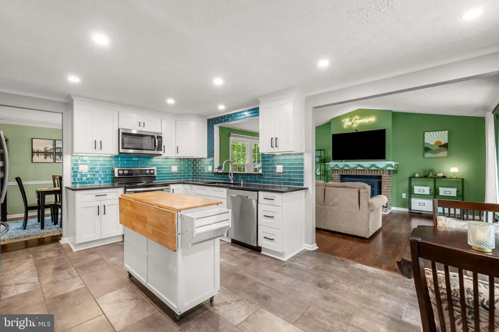 7122 UPPER MILLS CIRCLE Catonsville, MD 21228