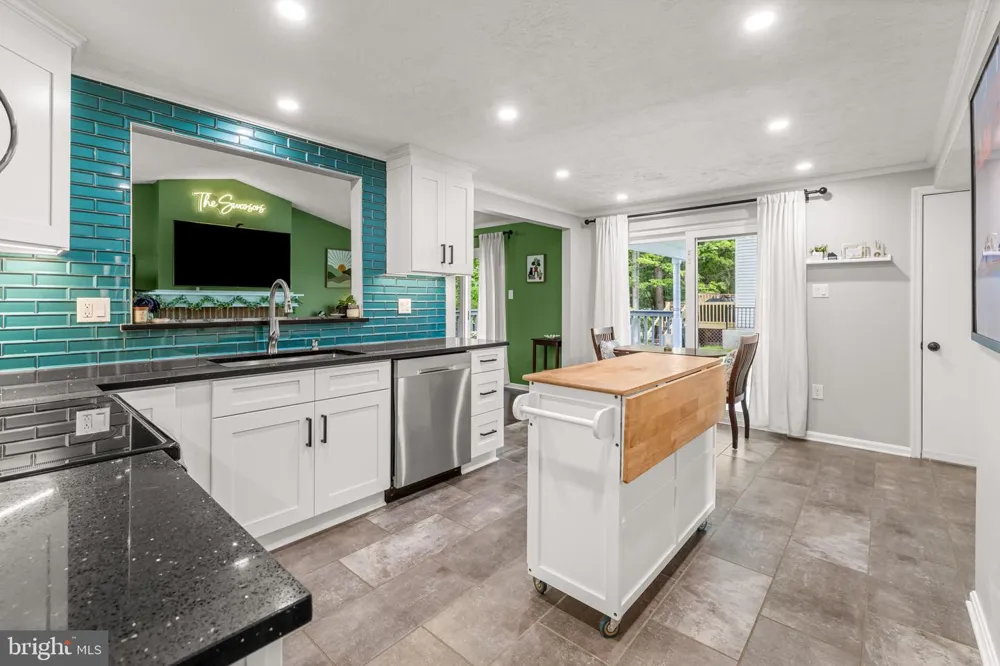 7122 UPPER MILLS CIRCLE Catonsville, MD 21228