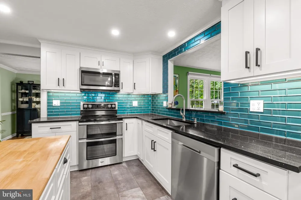 7122 UPPER MILLS CIRCLE Catonsville, MD 21228