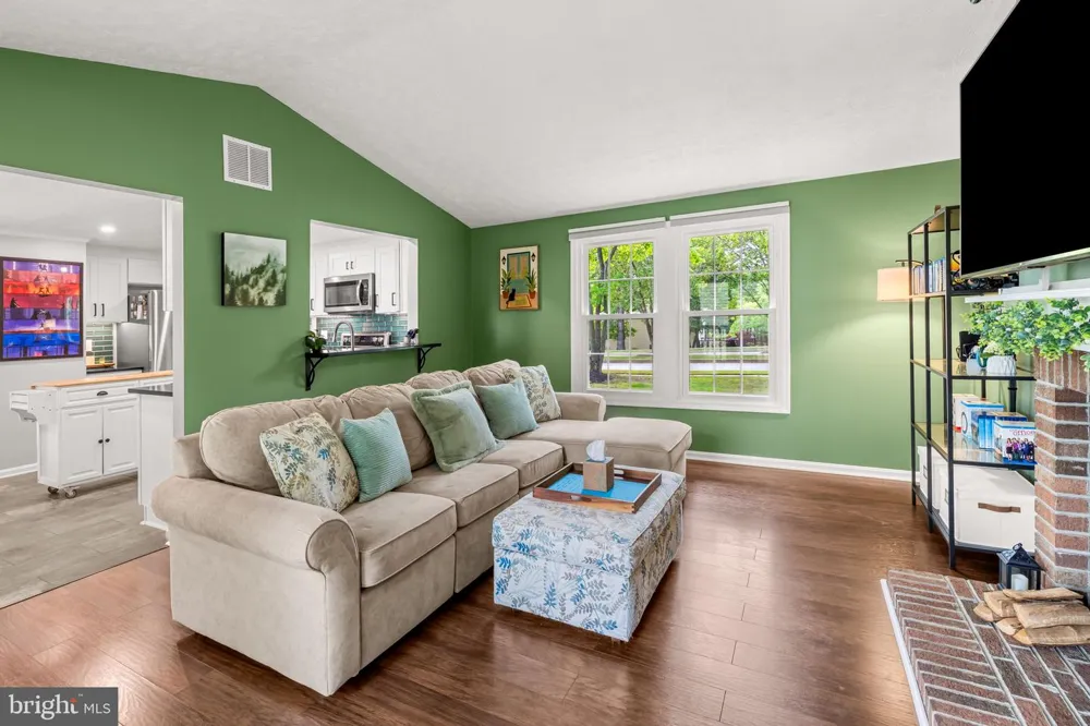 7122 UPPER MILLS CIRCLE Catonsville, MD 21228